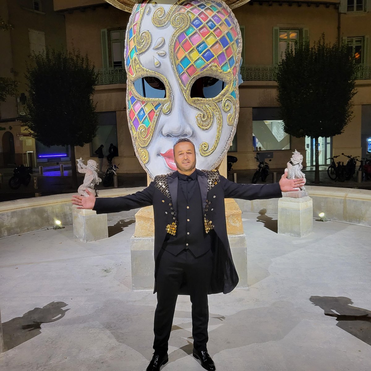 Merci à la Ville de Castres, ainsi qu'aux masqués vénitiens 🎭

#villedecastres
#lesmasquésvenitiensdefrance
#mvdf