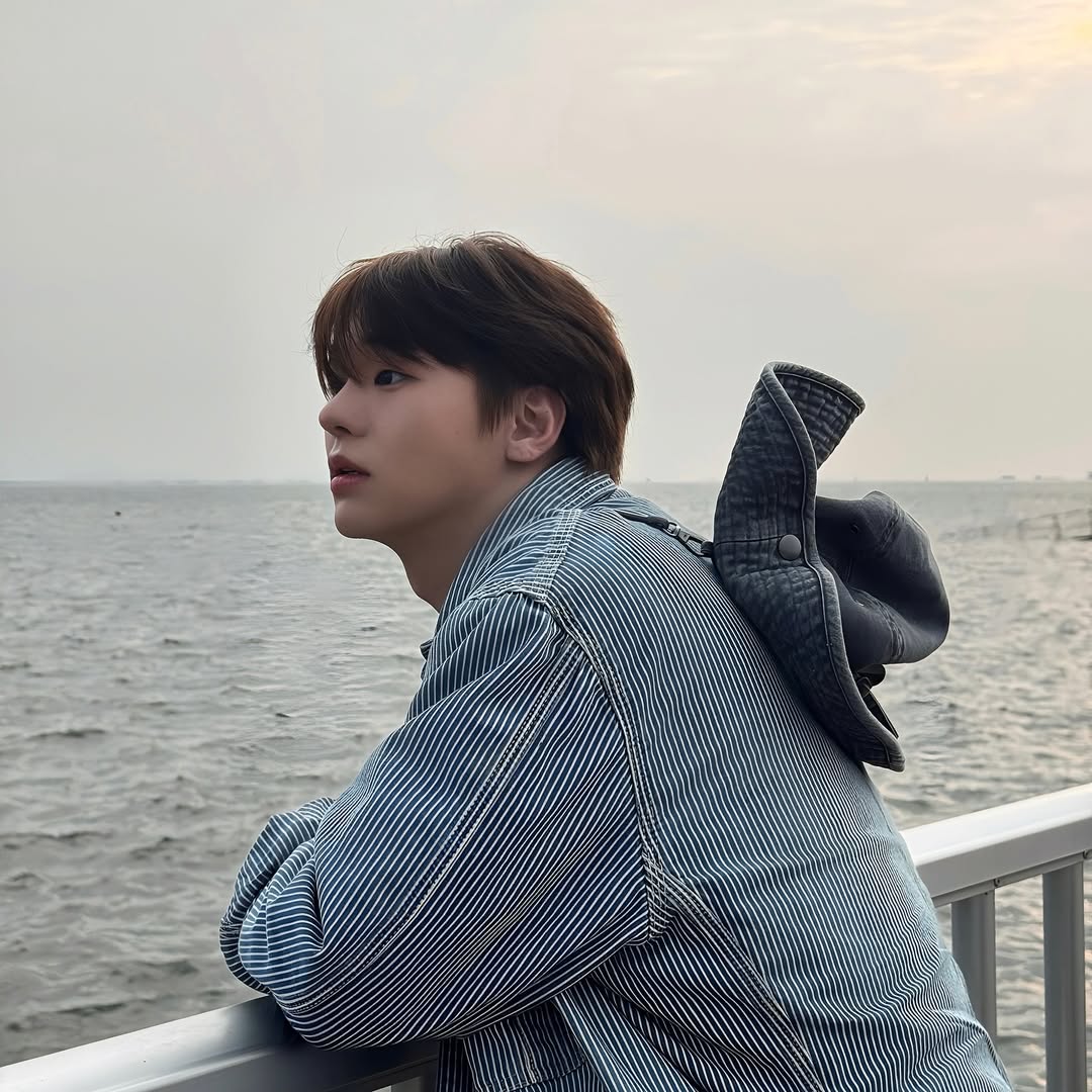 VANNERINDONESIA's tweet photo. 📸 ー 20250918 #HYESUNG Instagram Post

'🌊'

#VANNER #배너 #혜성 https://t.co/JWXIMuRjJB