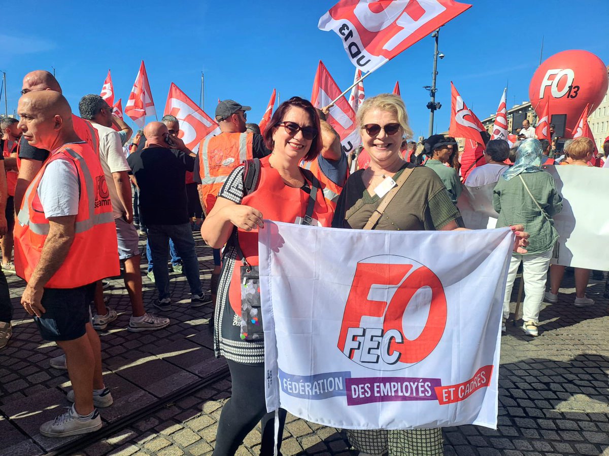 FECFO's tweet photo. De Paris, au Havre, en passant par Nice, Marseille ou Toulouse…
Les militants de la Fédération des Employés et Cadres FO en grève et dans les cortèges pour dire NON à l’austérité !
On lâche rien !
#fo #fecfo https://t.co/FGFa9lryPi