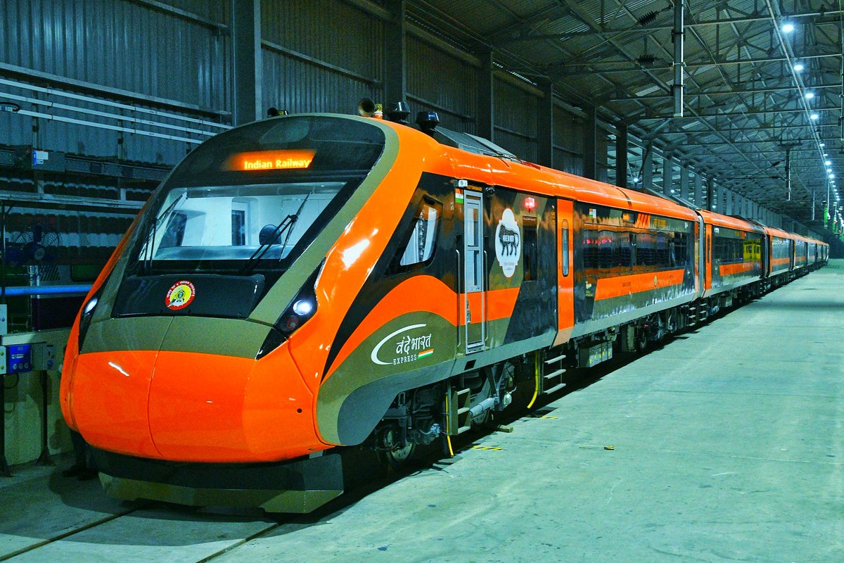 TechAnsuman's tweet image. Soon on Tracks!

2 #VandeBharatExpress connecting #Jodhpur &amp;amp; #Bikaner with #Delhi - Tentative flag-off on 25 Sept

1 #AmritBharatExpress linking #Surat (Udhna) to #Brahmapur -Tentative flag-off on 27 Sept

Both are expected to be flagged off by PM @narendramodi

 #IndianRailways