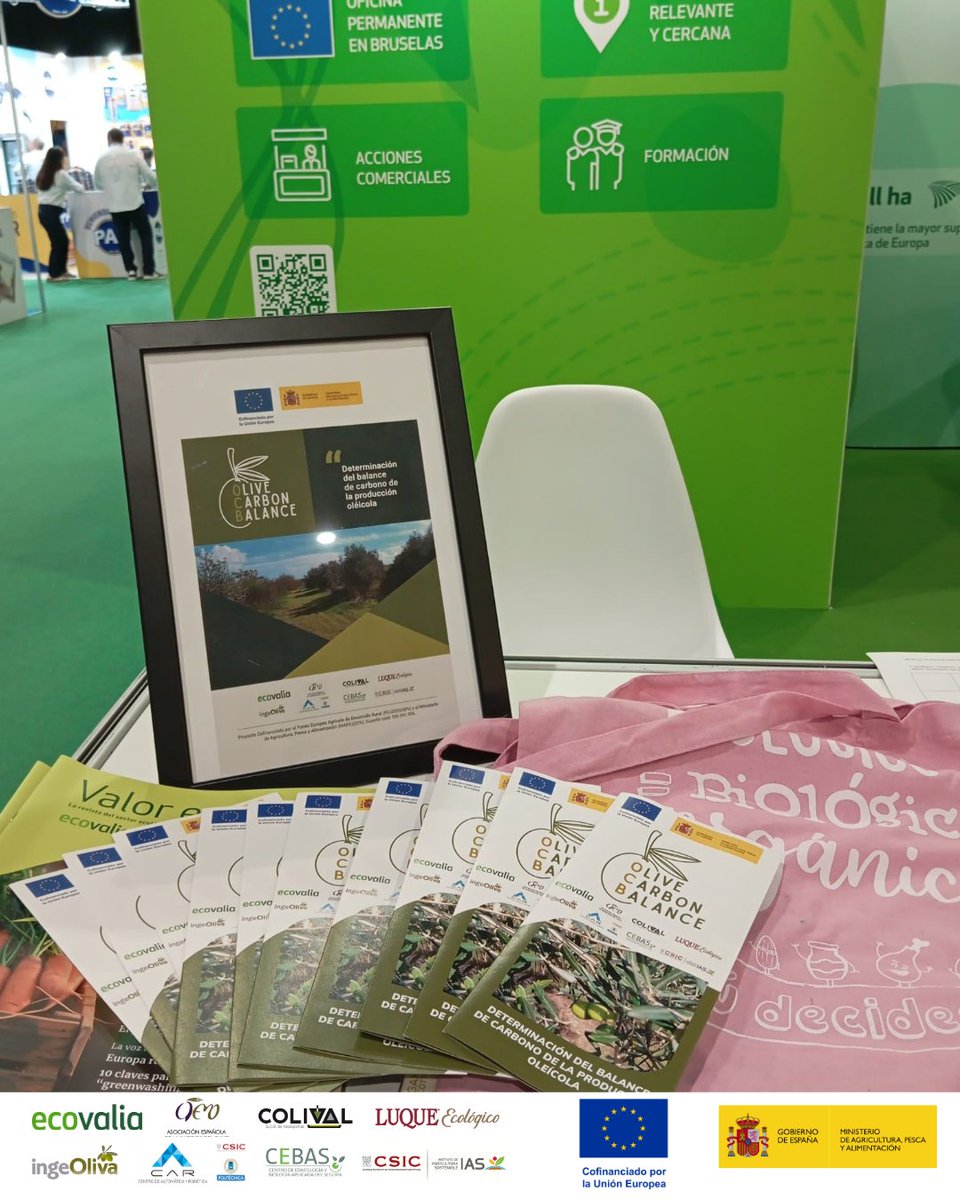 Ecovalia's tweet photo. En #AuténticaPremiumFood presentamos Olive Carbon Balance (OCB) 🌱:
🔹 Medición del balance de carbono en el olivar
🔹 Estrategias sostenibles para reducir GEI
🔹 Certificación blockchain y nuevas oportunidades para agricultores
#Sostenibilidad #Olivar #Innovación https://t.co/Ag4pGyNJX8