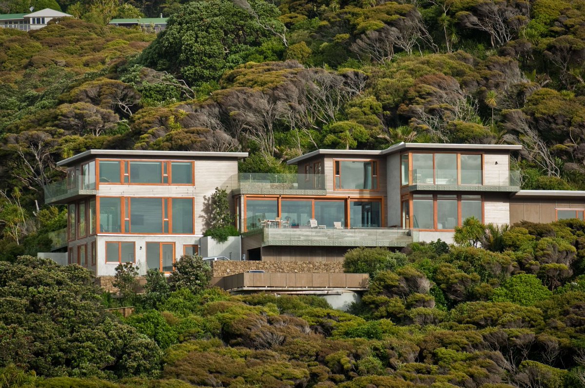 PandaWindows's tweet image. When windows &amp;amp; doors become part of the architecture ✨ Custom sliding &amp;amp; folding systems that frame views perfectly while matching your home&apos;s aesthetic. Ready to transform your space? DM us! 💬 #pandawindowsanddoors #customdesign&quot;