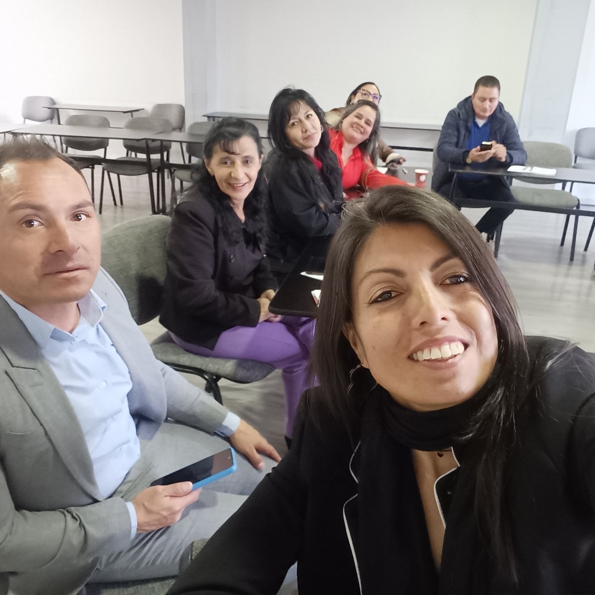 Hoy en taller de comunicaciones con nuestras trabajadoras de <a href="/SindicatoETB/">Sintrateléfonos ETB</a>