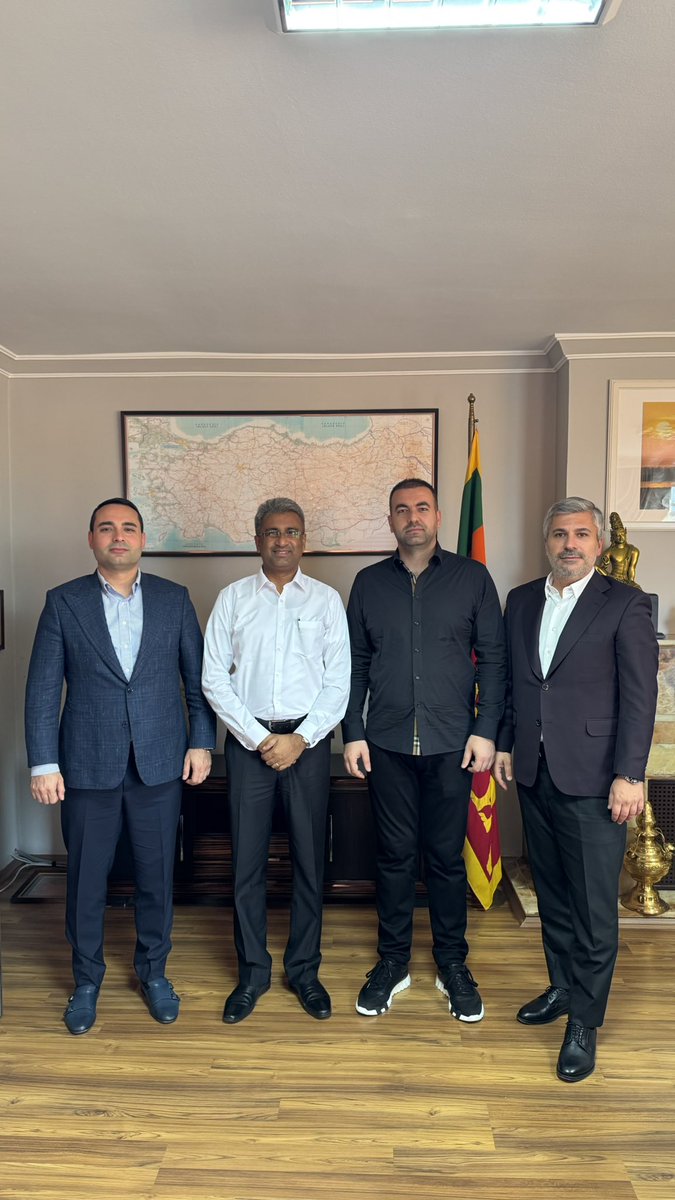 Bu hafta görevine başlayan Sri Lanka’nın yeni Ankara Büyükelçisi Sayın Niluka Kadurugamuwa’yı (<a href="/NKadurugamuwa/">Niluka Kadurugamuwa</a>) makamında ziyaret ettik. Kendisine yeni görevinde başarılar diliyorum. 🇱🇰🇹🇷