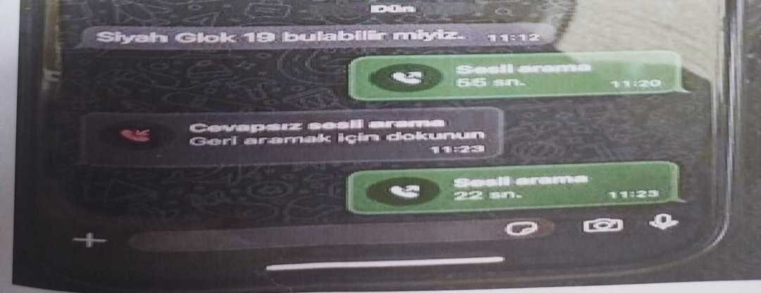 Evimin önünde uğradığım silahlı saldırıda kullanılan silah Glock 19. Silahı tetitkçiye veren ve aracıyla olay yerine getiren Atillah'a, Eyüp adlı kişi olaydan bir gün önce Glock 19 bulabilir miyiz diye yazıyor. Ve bakın, bu Eyüp'ün ifadesi dahi alınmıyor. Şüpheliler ile ilgili ne