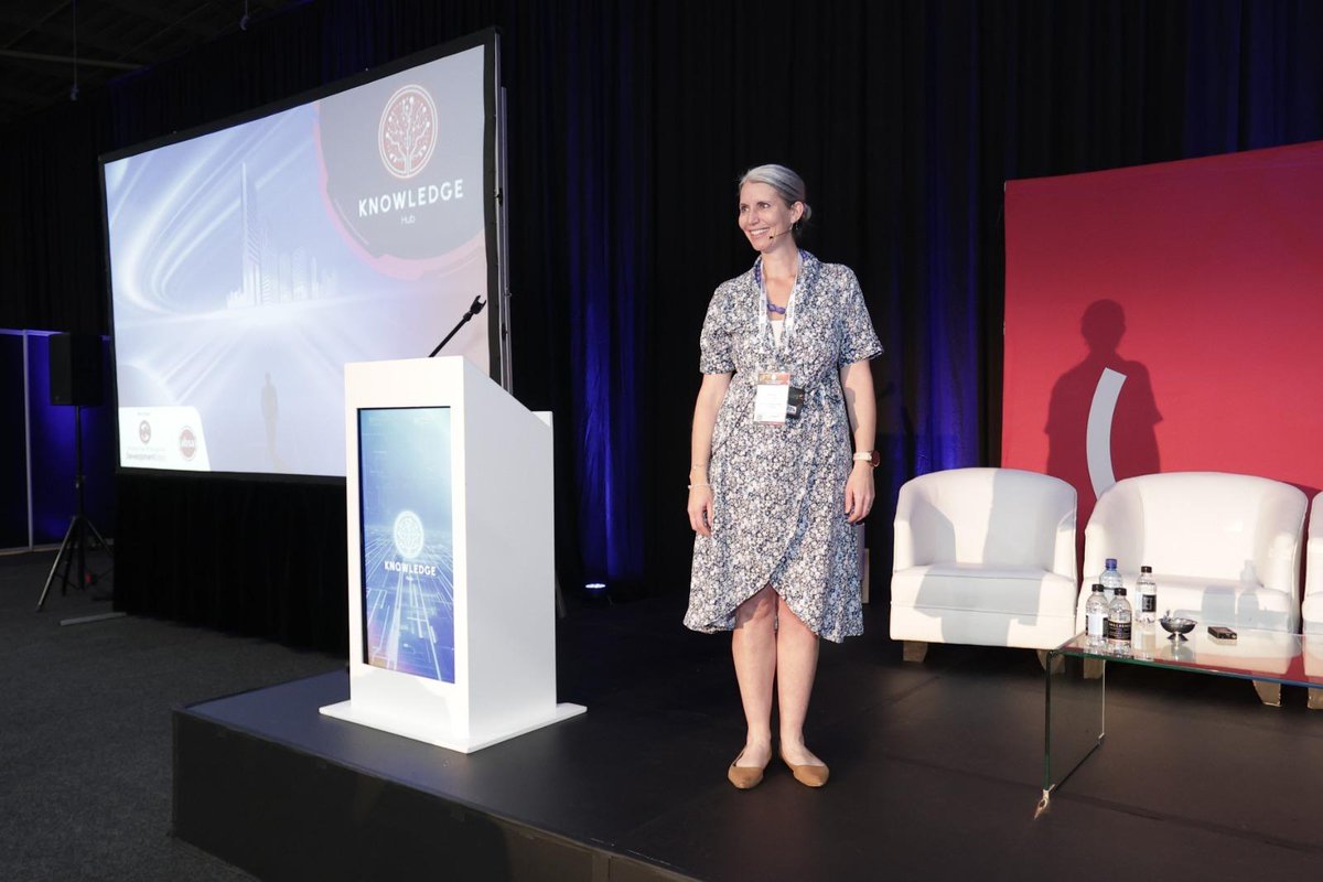 SmartProcure's tweet image. ✨Knowledge Hub highlights! Tamara Al-Halaseh (EQ Consulting) on building balanced workforces, plus insights on doing business with PepsiCo (Hulisani Mukwevho) & Alexander Forbes (Roshen Pahaladh). #ESDexpo2025 #SmartSupplier #SPW2025Indaba