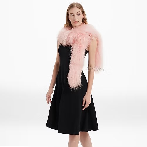DAYMISFURRY's tweet photo. Wrap yourself in pure softness — mongolian sheepskin wool scarf in blush pink 💕✨ #CozyElegance #ootd #ootd #fur #scarf #furscarf #womenswear #womenfashion #womenstyle #girlsfashionstyle #girlstyle #accesorios #fashionaccessory #scarfaccessories #autumnfashion🍁 #autumnstyle https://t.co/AVBLWTr4kc