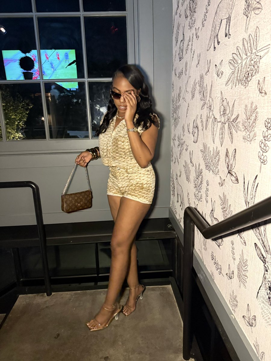 QueeeenCarter's tweet photo. Last weekend. 🤎🤎 https://t.co/C3Ld2x2qMp