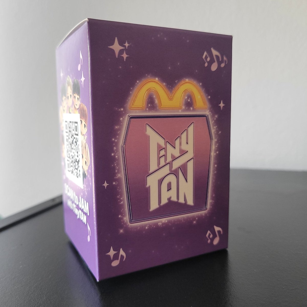💜 TINYTAN MYSTERY BOX GIVEAWAY!! 💜

❧ open worldwide
❧ follow + retweet
❧ winner will receive a TinyTAN McDonald's box filled with BTS goodies!
❧ to enter, reply with photos of your BTS bias wearing your favorite color 
❧ bonus entry = tag a friend
❧ ends in 1 week!