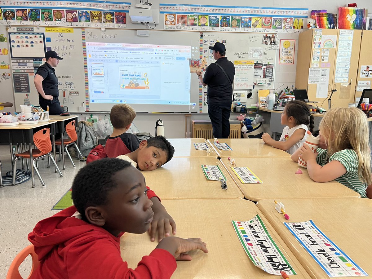 fcsdcentral's tweet image. 1st graders at Central got a special treat from our Fairfield Firefighter visit today!