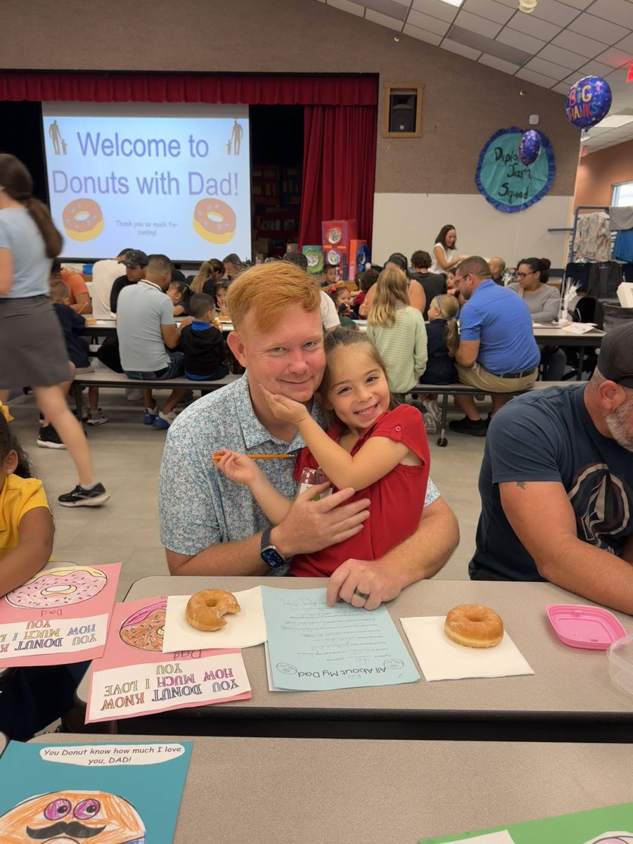 Diplomat_Elem's tweet image. Day 1 of Donuts with Dad #leetweets