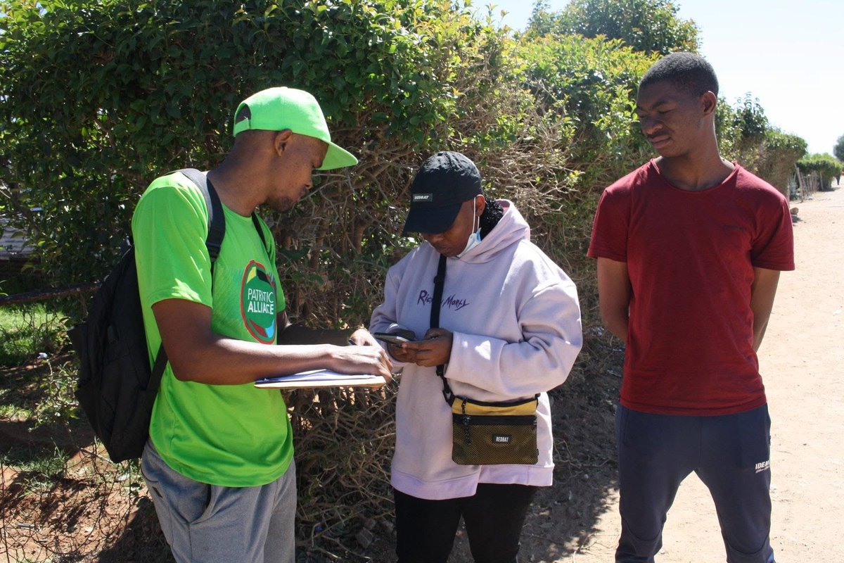 OnsBaizaNie's tweet image. 💚 Ward 4, Douglas – Patriots on the ground!
On 15 October, vote JJ Januarie and the Patriotic Alliance, let’s make Langeberg Green! 

#OnsBaizaNie #Ward4 #Vision2026