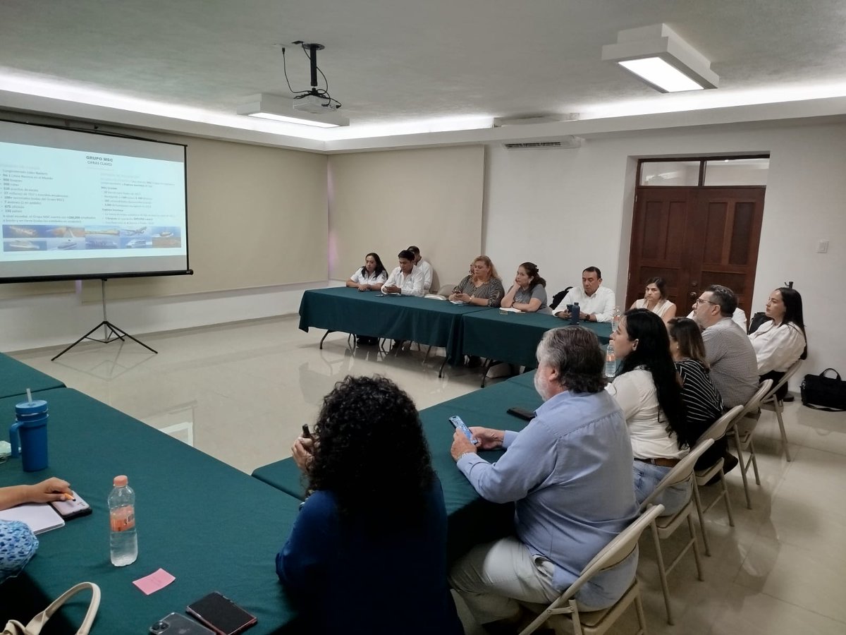 AAA_Yucatan's tweet photo. El día de ayer se tuvo una reunión AAAYUC, MSC y APM con temas relacionados con la naviera. https://t.co/G0hkiMHwjc