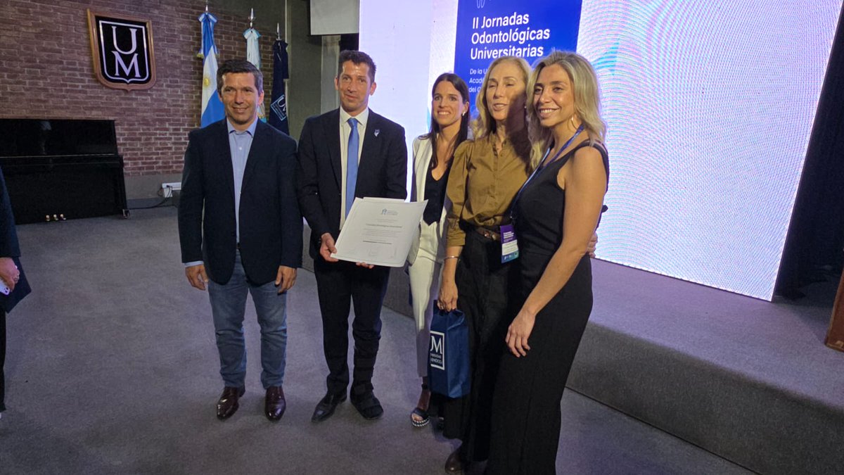 Las II Jornadas Odontológicas Universitarias que se desarrollan en la <a href="/UdeMendoza/">UM</a>, son de suma importancia por su positiva incidencia en la formación de los futuros profesionales, pero también porque sus conclusiones contribuirán a mejorar la vida de la comunidad en general.