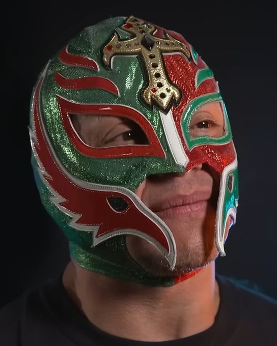 Benched_backup's tweet image. Wrestler Rey Mysterio bought the Air Jordan 3 &quot;El Vuelo&quot; to match his signature mask