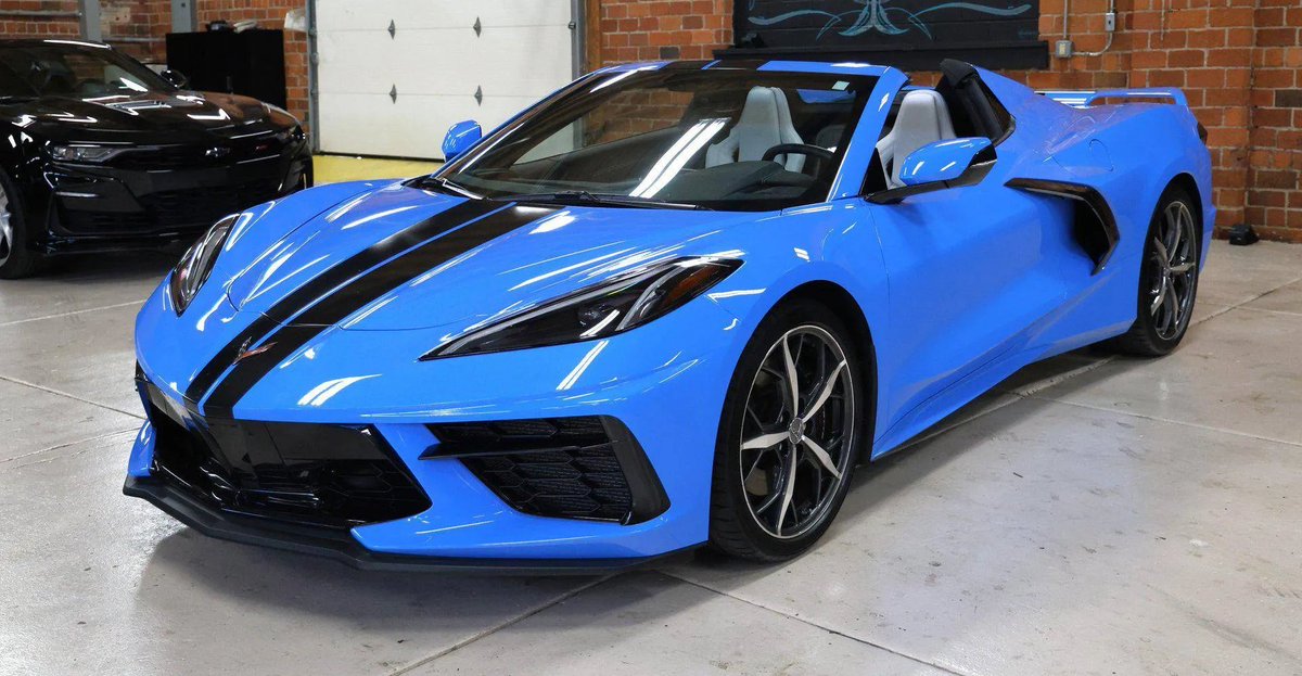 HemmingsNews's tweet image. 2021 Corvette Stingray 3LT Convertible 💎

Rapid Blue w/ stripes, 495hp mid-engine V8, Tremec DCT, Z51 package, Magnetic Ride &amp;amp; pure fighter jet-leather-wrapped cockpit.

Available Now bit.ly/42gyt3x

#Hemmings #HemmingsFinds #CorvetteC8 #C8Stingray #ChevyCorvette