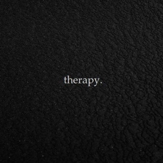 Yağmur sesi eşliğinde usul usul yürümek