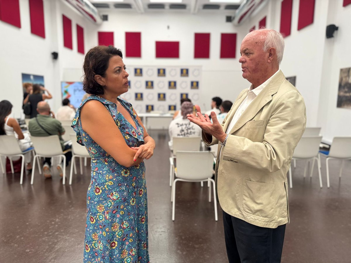 GranCanariaMC's tweet image. ✨ El Cabildo de Gran Canaria apuesta por el talento joven con #ProyectaModa: prácticas remuneradas para futuros profesionales de la moda gracias a #GranCanariaModaCálida y @fulp.

🧵 Creatividad, empleo y futuro.
#ModaConFuturo #TalentoJoven