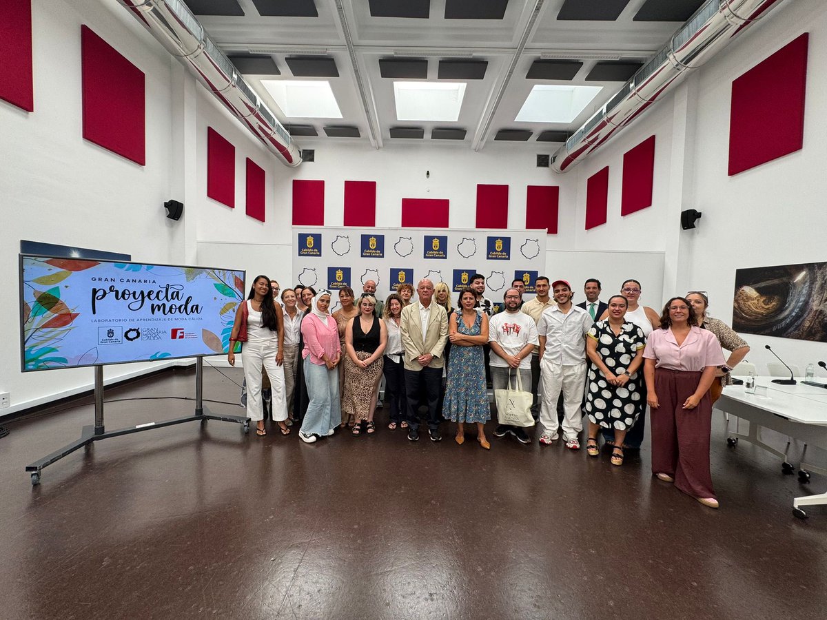 GranCanariaMC's tweet image. ✨ El Cabildo de Gran Canaria apuesta por el talento joven con #ProyectaModa: prácticas remuneradas para futuros profesionales de la moda gracias a #GranCanariaModaCálida y @fulp.

🧵 Creatividad, empleo y futuro.
#ModaConFuturo #TalentoJoven