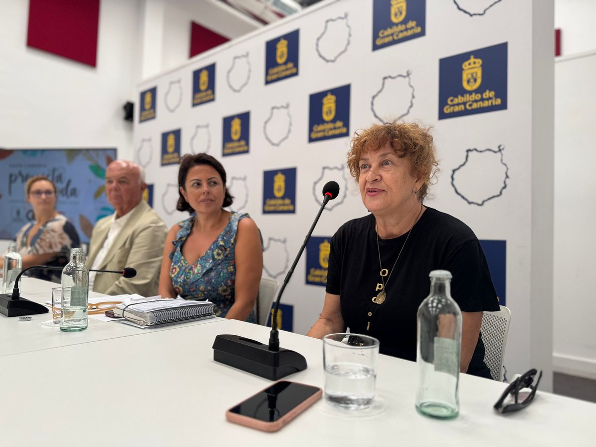 GranCanariaMC's tweet image. ✨ El Cabildo de Gran Canaria apuesta por el talento joven con #ProyectaModa: prácticas remuneradas para futuros profesionales de la moda gracias a #GranCanariaModaCálida y @fulp.

🧵 Creatividad, empleo y futuro.
#ModaConFuturo #TalentoJoven