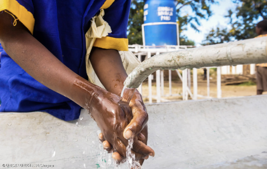 GlobalHealthBMJ's tweet image. Why don't people wash their hands? This review highlights barriers like lack of soap/water and competing priorities. It’s a reminder that resources must be in place before addressing motivation. #BehaviourChange #GlobalHealth  gh.bmj.com/content/10/Sup…
@bmj_company  @WHO, @JMPWASH