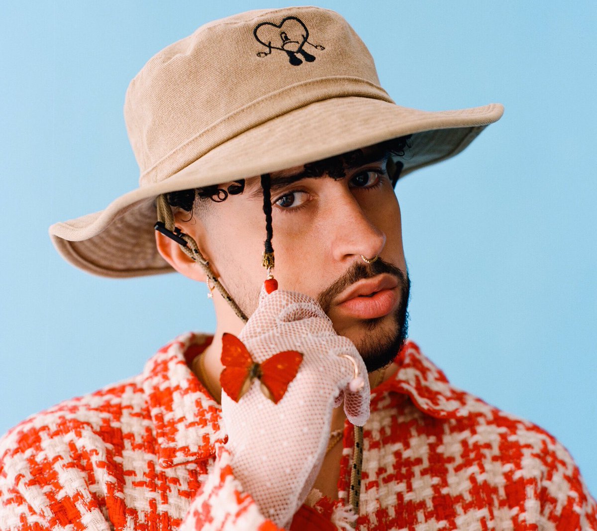 PopBase's tweet image. Bad Bunny will host the season premiere of SNL on October 4th with musical guest Doja Cat.