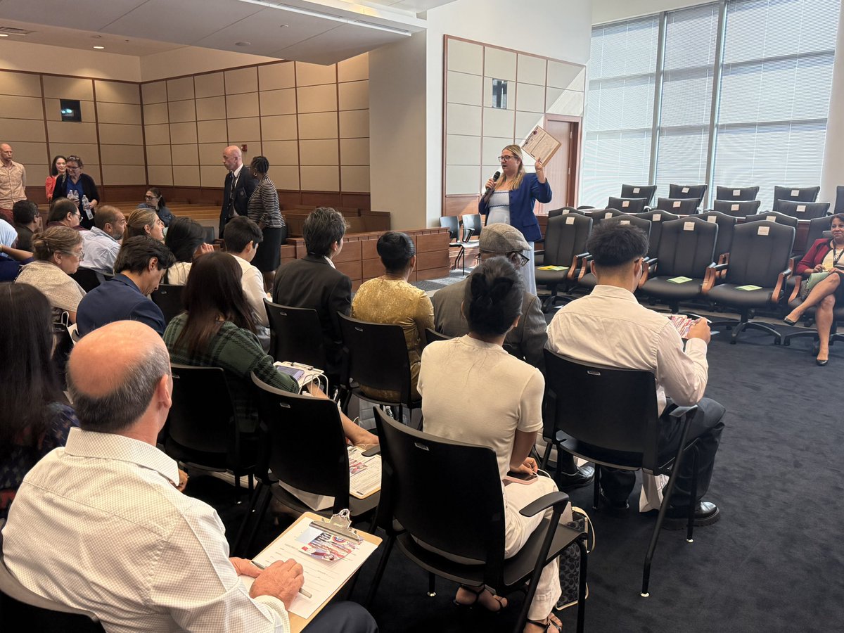 Today, our office had the privilege of registering 59 new US citizens-representing 35 different countries at this month’s Naturalization Ceremony. We are excited to welcome them and encourage them to make their voices heard in every election.🇺🇸 #VoteDuval