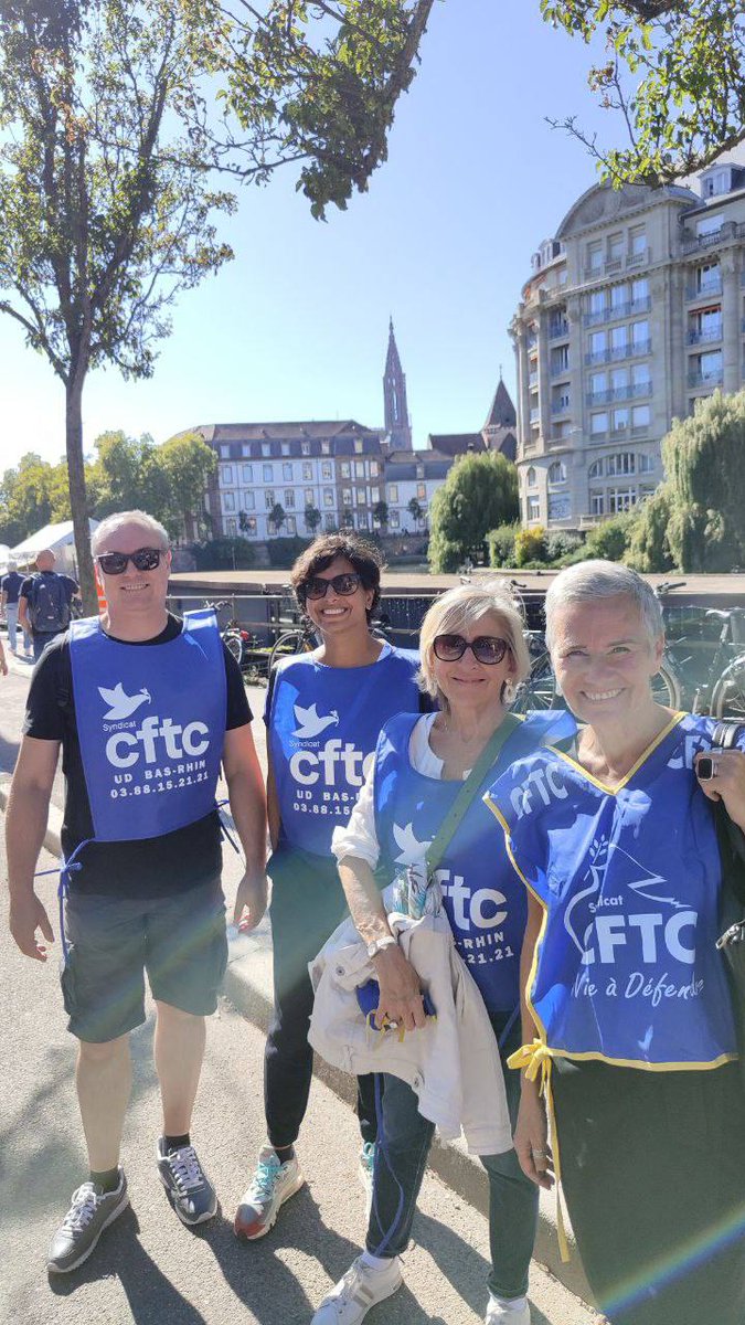 cftcemploi's tweet photo. Forte mobilisation de la CFTC Emploi partout en France pour l'appel à la grève du 18/09 ! Nos revendications : hausse des salaires et traitements, plus de moyens, embauches en CDI, ralentissement des changements incessants ! #Francetravail @SyndicatCFTC @cftcpse #greve18septembre https://t.co/V35uNPvhmU