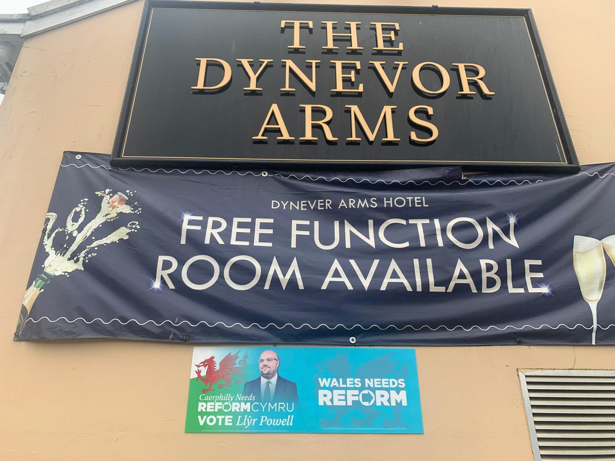 LlyrPowell's tweet image. Thank you to The Dynevor Arms in Nelson, and The Piccadilly in Caerphilly town for putting up a few of our boards! 🏴󠁧󠁢󠁷󠁬󠁳󠁿

If I am elected, I will always stand up for local businesses and back local pubs.

🫵 If you would like a board, visit our campaign shop in Caerphilly.