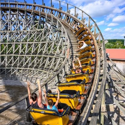 BeechBendPark's tweet image. ⏳  Just 2 days left until the final weekend at Beech Bend Park! Enjoy BOTH parks — Splash Lagoon 🌊 &amp;amp; Amusement Park 🎠 — for just $20 this Sat &amp;amp; Sun! 🎉

👉 BeechBend.com #BeechBendPark 

#FinalWeekend #FamilyFun
