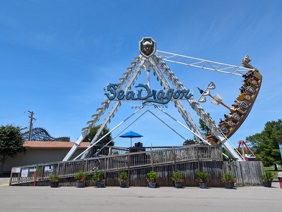 BeechBendPark's tweet image. ⏳  Just 2 days left until the final weekend at Beech Bend Park! Enjoy BOTH parks — Splash Lagoon 🌊 &amp;amp; Amusement Park 🎠 — for just $20 this Sat &amp;amp; Sun! 🎉

👉 BeechBend.com #BeechBendPark 

#FinalWeekend #FamilyFun