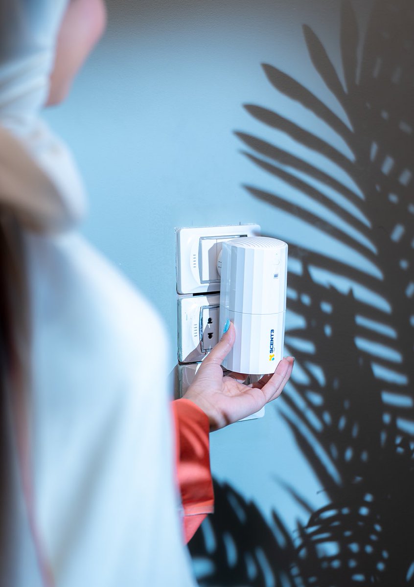 Scent3_ksa's tweet image. حوّل كل ركن لتجربة عطريّة ساحرة✨

في مكتبك أو غرفتك، وفي كل زاوية، جهاز ND 130 يمنحك رائحة فواحة وأناقة لا تُنسى فقط بلمسة من جوالك 🌸

اطلبه الآن
 scent3.com

#scent3 #riyadh 
#airdiffuser #aromadiffuser #fragrancediffuser #scentsolutions #explore