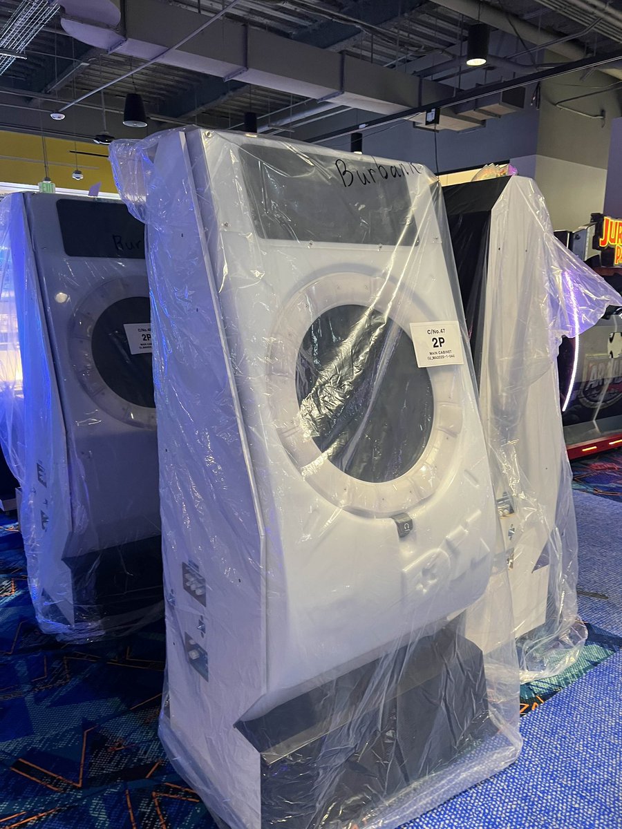 otogesound's tweet photo. #maimai_usa The first cabinets just dropped at R1 Burbank!

Now about those maintenance times… https://t.co/UQfr3k239j