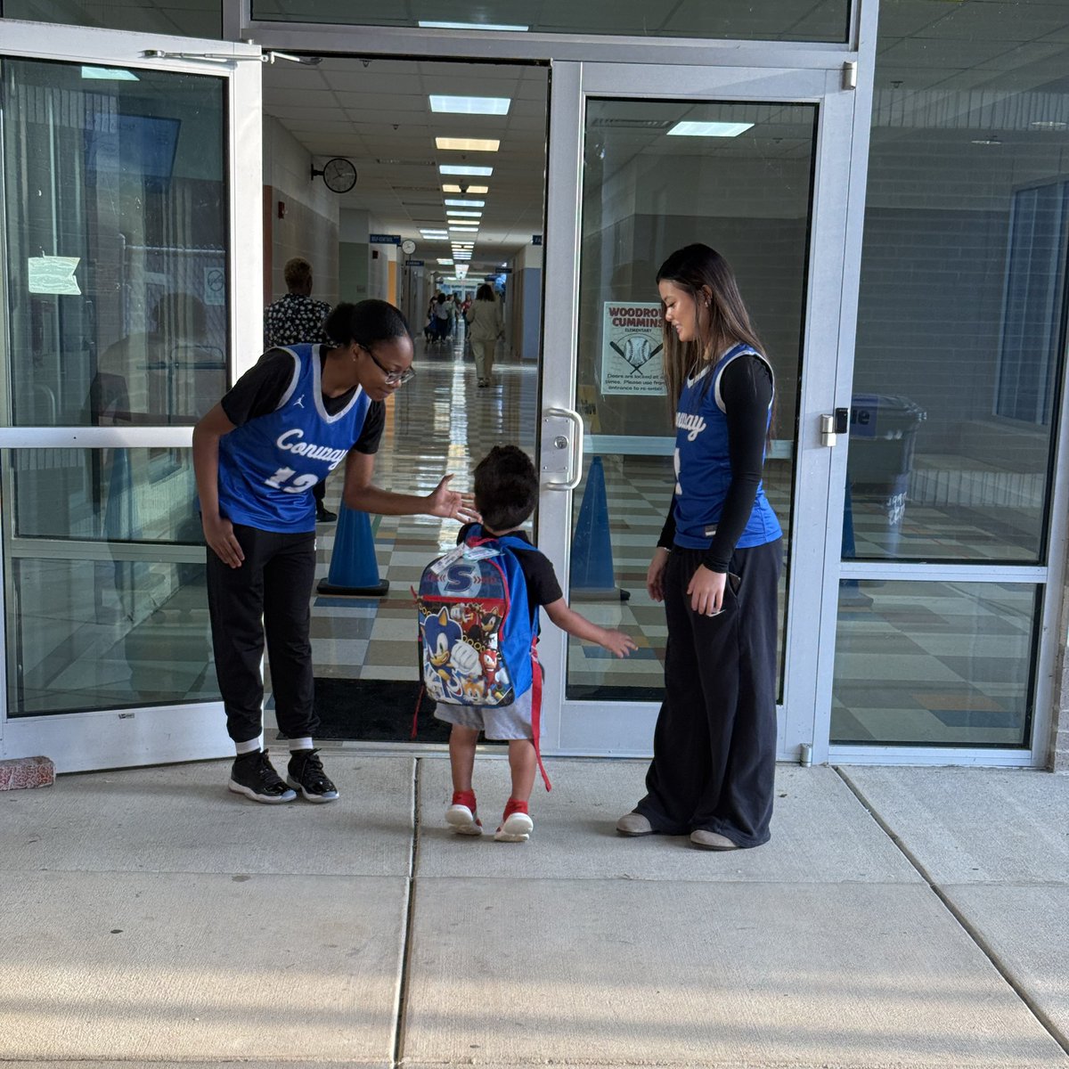 Had a blast at Woodrow Cummins Elementary School this morning! 🚾🏀