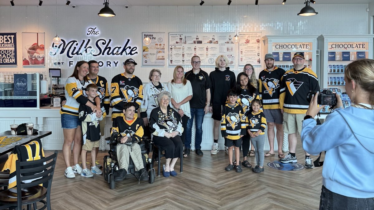 Pens Tickets tweet media