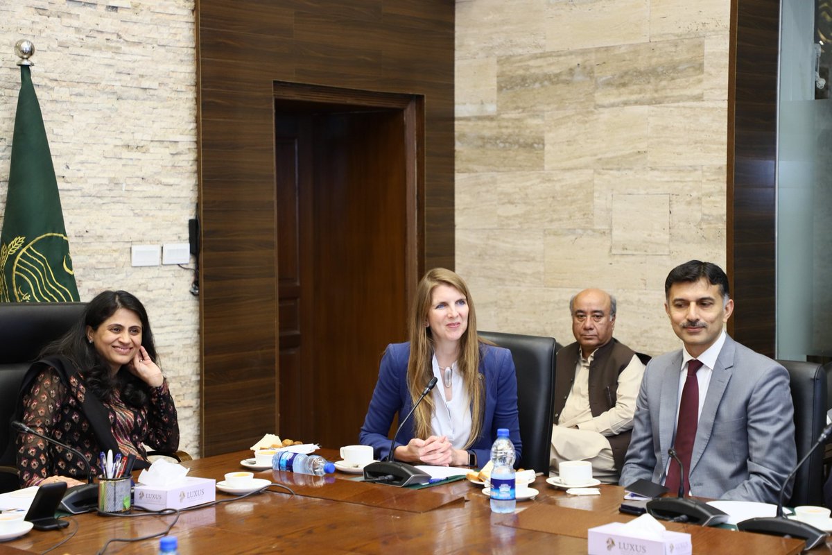 HP_GoP's tweet image. Secretary Health Punjab Nadia Saqib met British High Commissioner Jane Marriot to review the E4H Programme. Both sides reaffirmed partnership to strengthen Punjab’s health system with focus on UHC, health security, data reforms and future work in digital health &amp;amp; climate response