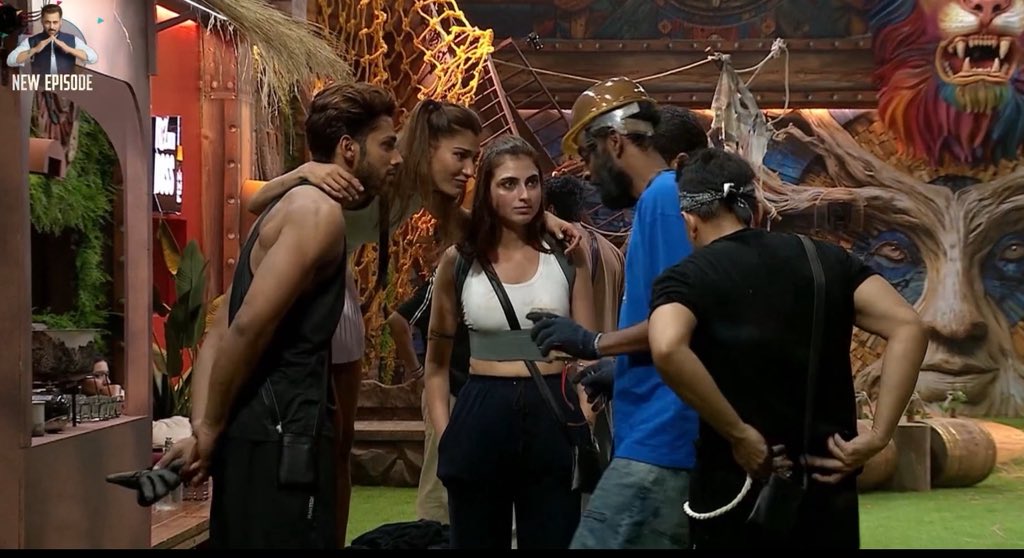 Pranit - ‘Main Unki Strategy Sunn Ke Aaya, Unke Pass Koi Strategy Hi Nahi’ 😂 Absolute demolition! #BiggBoss19 #BB19 #PranitMore