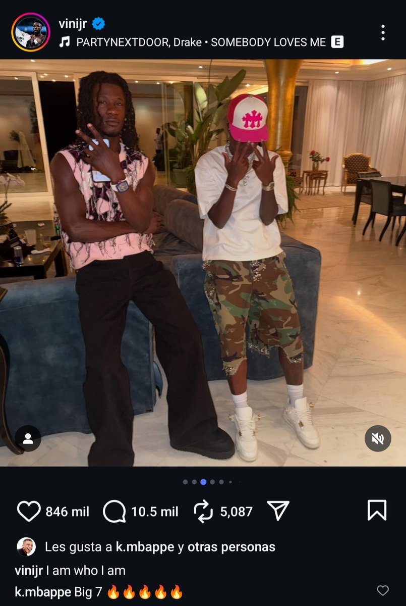 VenekCoL's tweet photo. Ahora Vinicius le está copiando el estilo a west. Es increíble, nos fuimos mundial.. https://t.co/NoRHDGM1GK