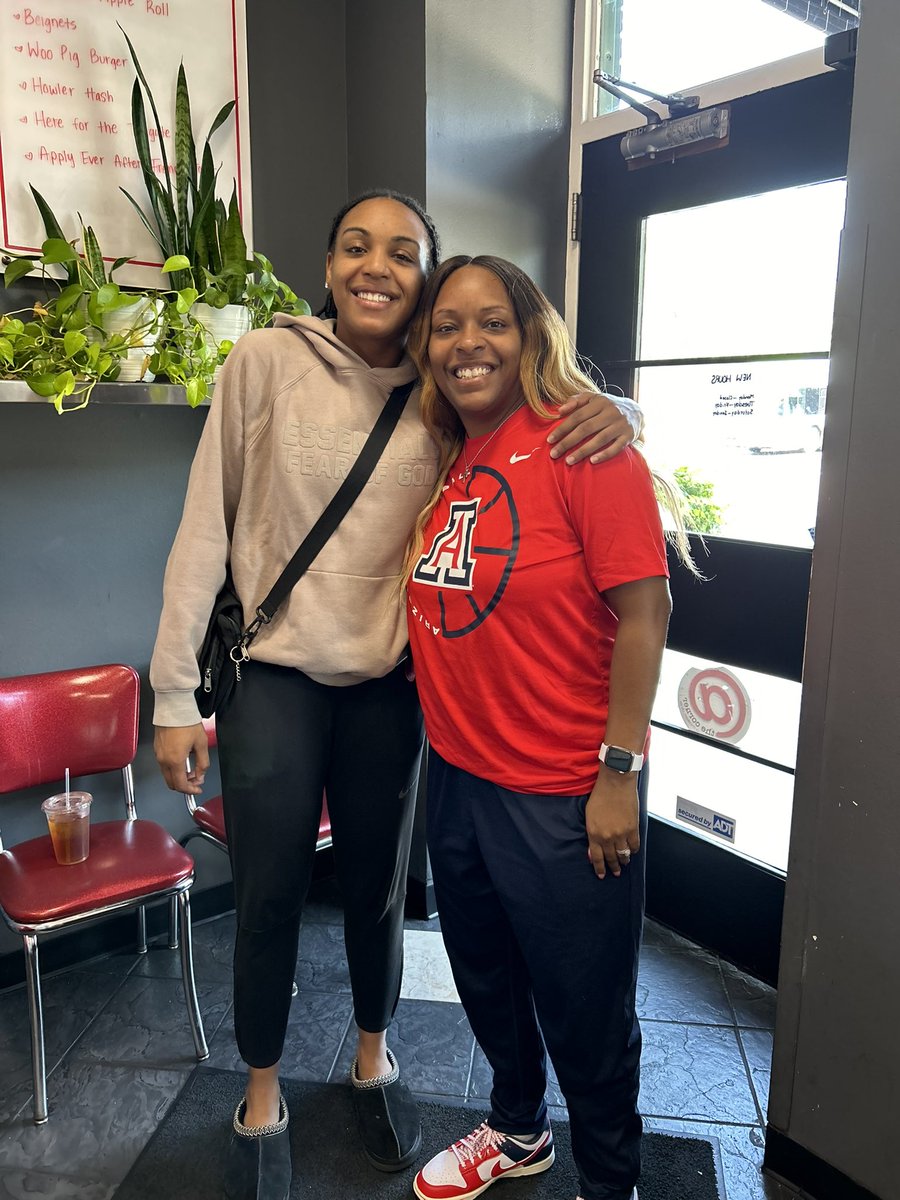 Saw <a href="/BreamberS/">Bre</a> today!!! Coaching has always and will always be about relationships. Im thankful that Bre believed and trusted in me years ago during a time (covid) when there was so much uncertainty. I love you Bre, I’m proud of you, and always in your corner. #ForeverFamily