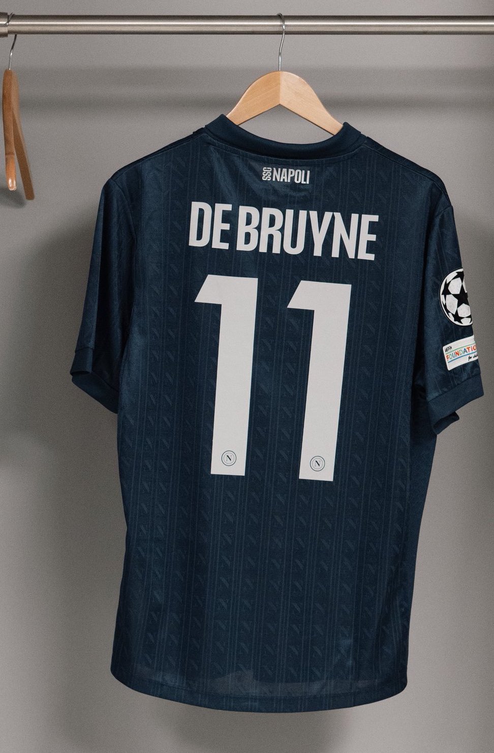 ナポリ DE BRUYNE 11 シャツ X-LARGE KDB WORLD on X: 