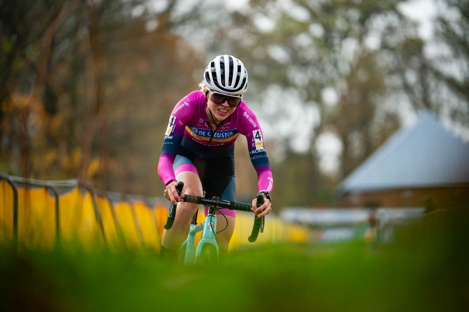 Laura Verdonschot start haar crossseizoen met drie zeges: “Toch moet het allemaal nog veel beter”, klinkt het
veldritkrant.be/nieuws/2025-09… fotocredit TFoto