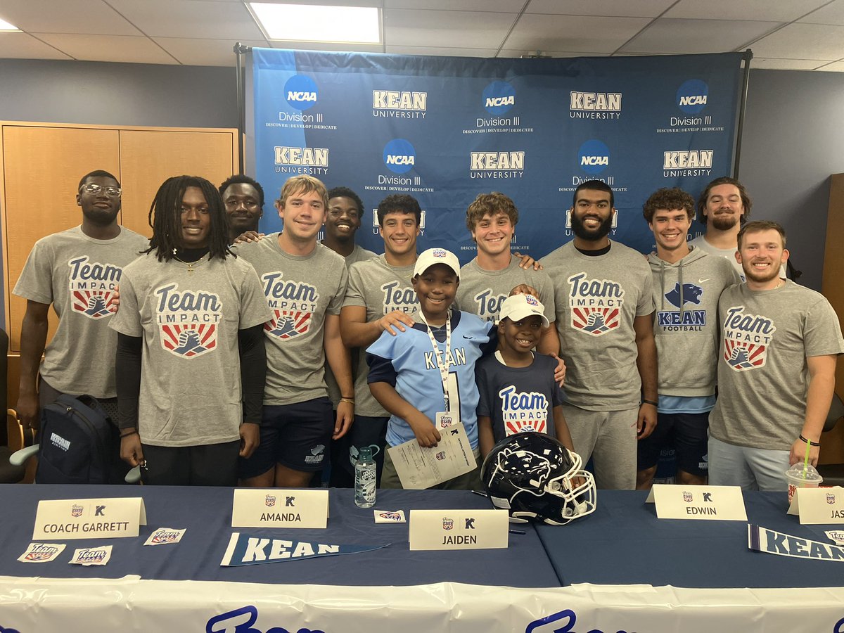 KUFootball212's tweet photo. We are so excited to partner with @GoTeamIMPACT and welcome our new top recruit, Jaiden, to the Cougar family!

We had an amazing Signing Day event last night. Our guys can’t wait to have Jaiden around our program this season.

F.I.G.H.T. https://t.co/66PcandXQ7