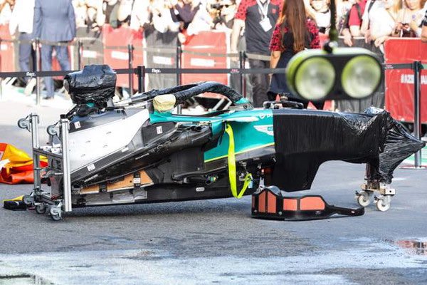 Zapasowy monokok w wersji: Aston Martin AMR25. Zdjęcie zapożyczone od: Imago. 

#F1PL #ElevenF1 #F1