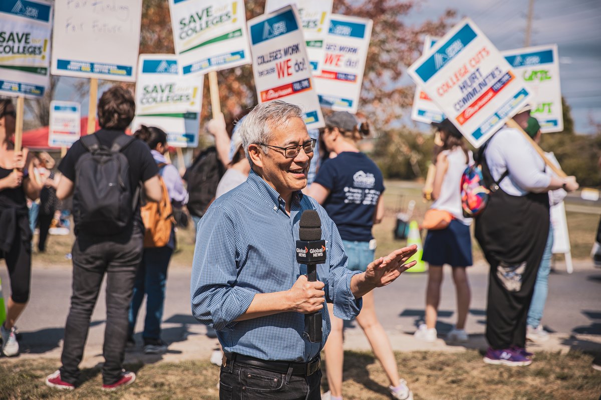 onlyadamsmith's tweet photo. @tedhsu some great shots from today's student-led walkout at St. Lawrence College https://t.co/p1RQ5D1wMW