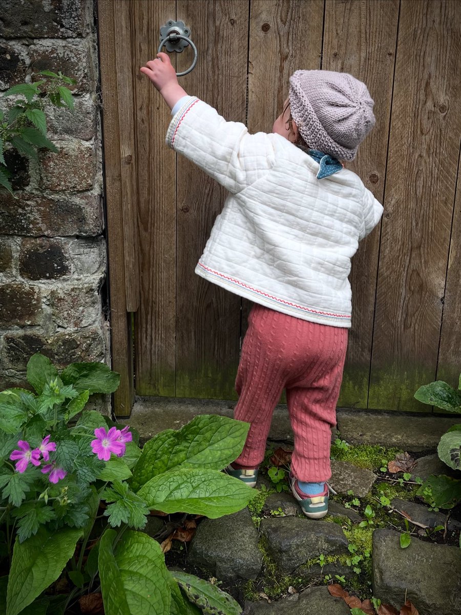Through this gate lies…my weekly <a href="/BBCRadioScot/">BBC Radio Scotland</a> music show! Join me at 10pm via <a href="/BBCSounds/">BBC Sounds</a> or bbc.com
And if you’re listening live, tell me where from! X