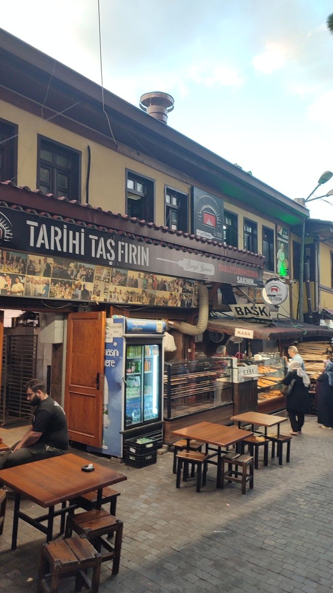 Abdal senle şurda tahanlı yiyebilirdik abdal