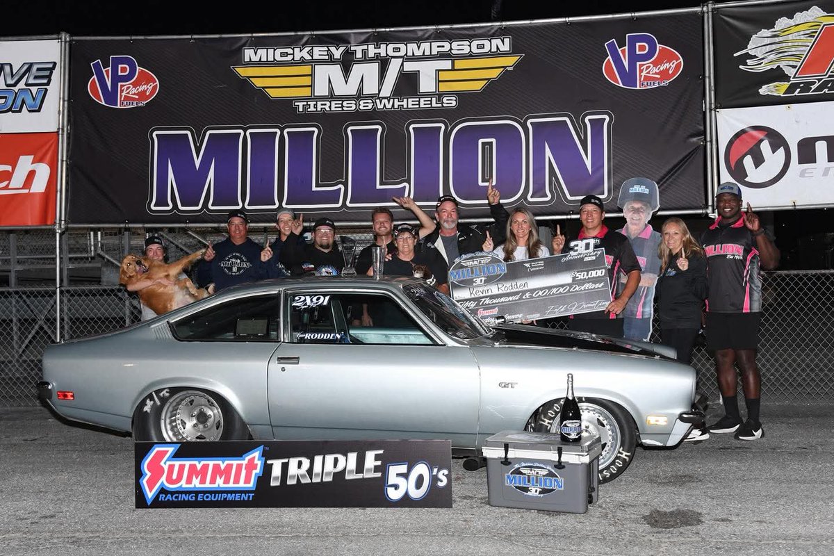 StripeTakers's tweet photo. Kris Whitfield and Kevin Rodden have both cashed in at The OG Million. With a record 800 (ish) entries, the 30th Annual OG is already one for the history books. #BigMoney #BracketRacing https://t.co/LAPyTVFdOd