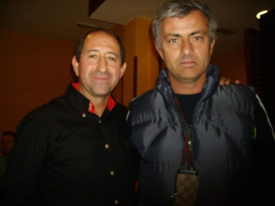 mbalotelli4511's tweet photo. @juanma_rguez @As_TomasRoncero @elchiringuitotv @jpedrerol 
Necesito ayuda para contactar con Mourinho, es mi ídolo, jugué con su hijo cuando estuvo en Madrid y nos conocimos, mi sueño es volver a reencontrarnos y poder hacerme una foto ahora que va a jugar contra el Madrid 🙏🙏 https://t.co/GhU6EEdljm
