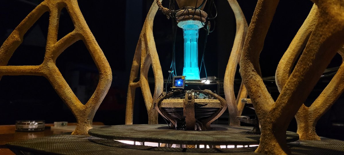 Testing some interior lighting ajaisent to series 1 to make it feel like 2005 and also just more pics cause why not.