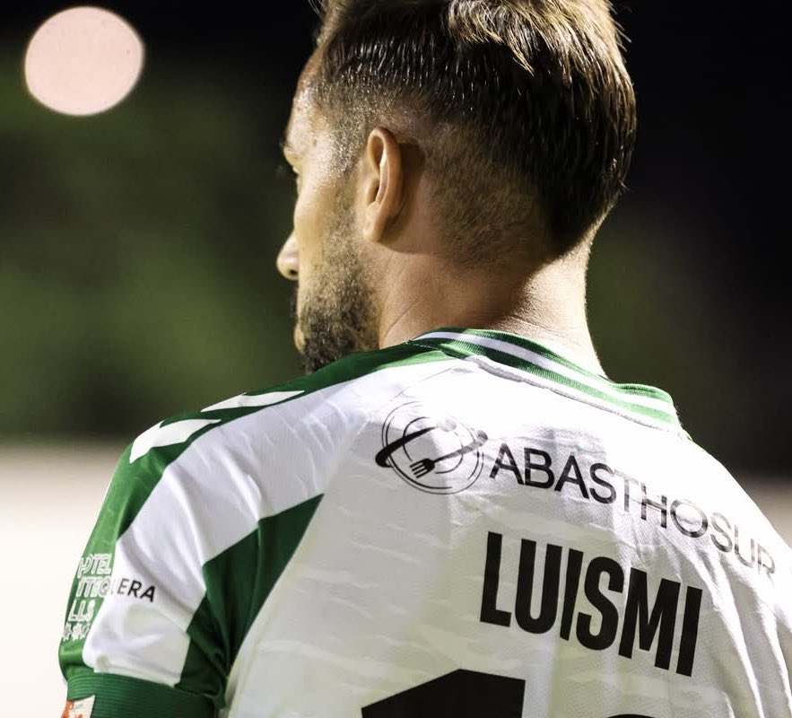 🫡 𝐶𝐴𝑃𝐼𝑇𝐴́𝑁, 𝑁𝑈𝐸𝑆𝑇𝑅𝑂 𝐶𝐴𝑃𝐼𝑇𝐴́𝑁. 

🎯 <a href="/luismiguti21/">LUISMI GUTIÉRREZ</a> 

#EstoEsAntequera ⚪️🟢